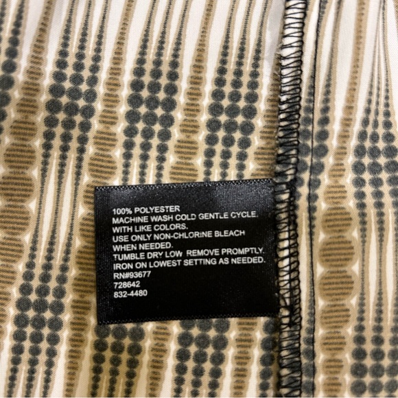 East 5th Womens Blouse Sz Large Brown/Cream Button Up Short Sleeve Front Ruffle - Picture 8 of 8